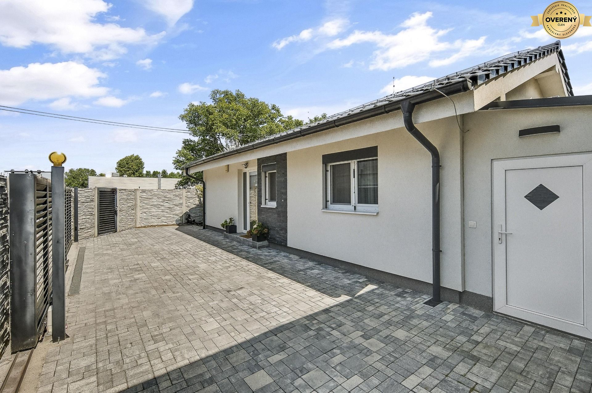 NUERA︱FOR SALE – 3-bedroom family house with garden house