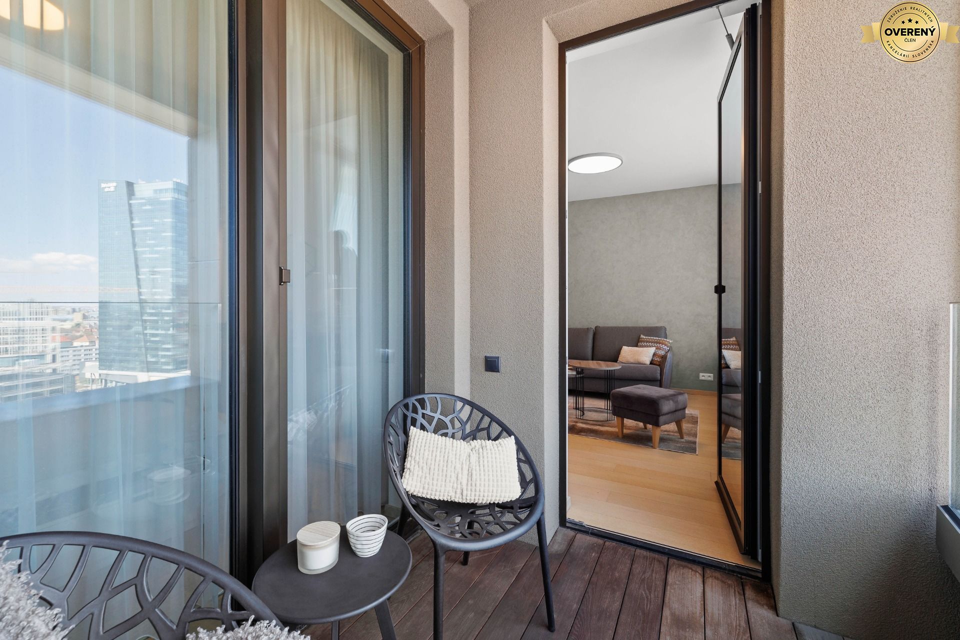 NUERA︱SKY PARK luxury furnished 2-room apartment on 15th floor