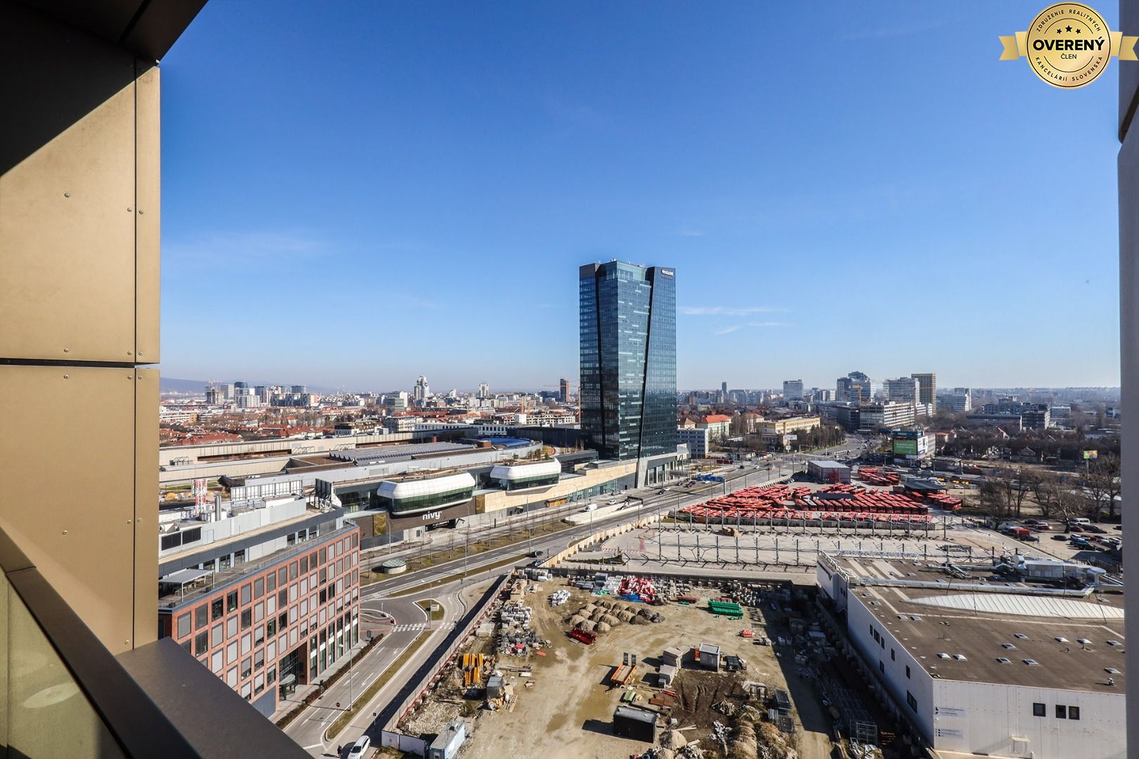 NUERA︱SKY PARK luxury furnished 2-room apartment on 15th floor