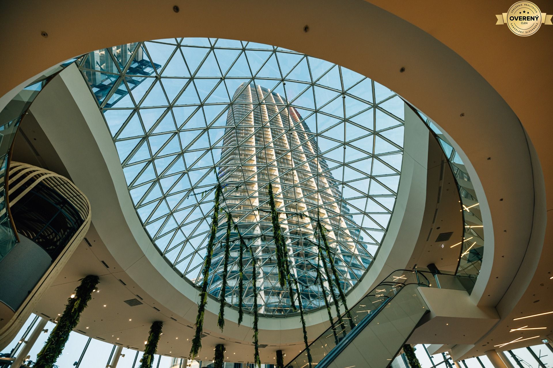 NUERA︱EUROVEA TOWER - Penthouse 3-bed. apt. Danube view, 44th