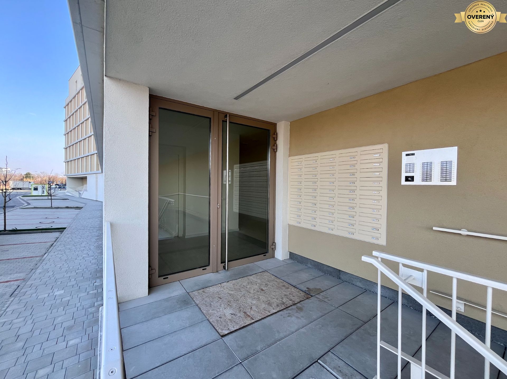 RESERVED | NOVÝ RUŽINOV,furnished 1-bedroom apt with garden