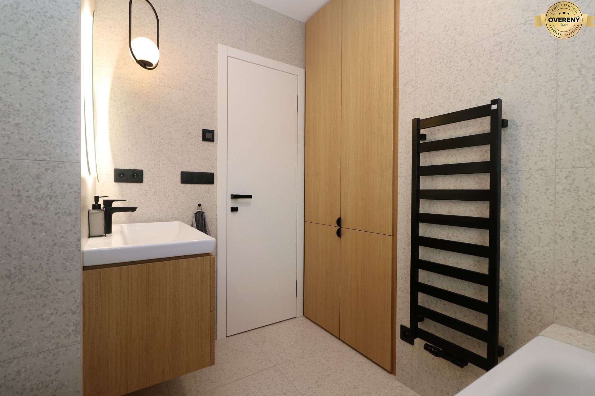 NUERA︱Penthouse with terrace and forest view in Dúbravka