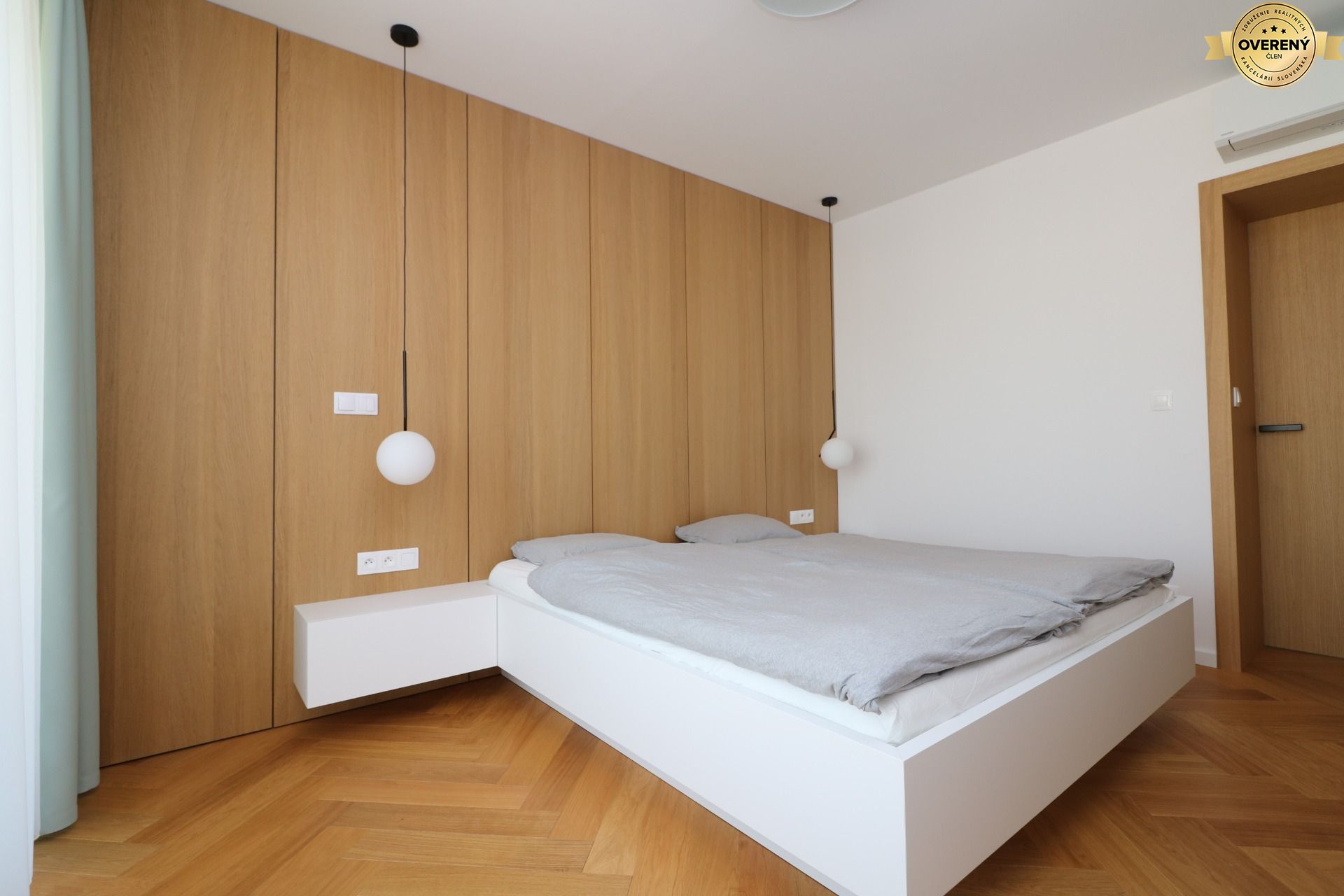 NUERA︱Penthouse with terrace and forest view in Dúbravka