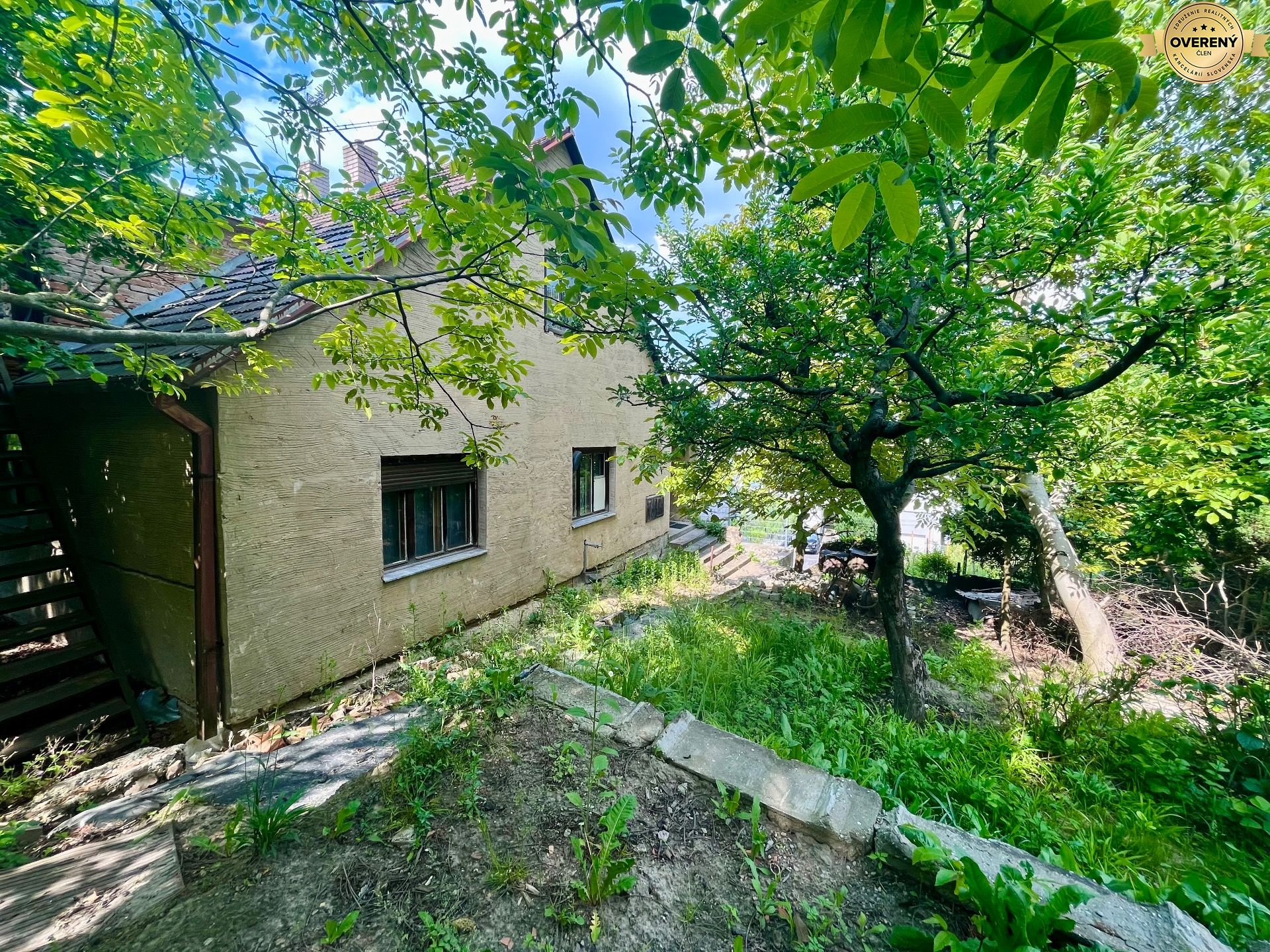 NUERA | FOR SALE Unique plot with old house near Horský park, Budkova 