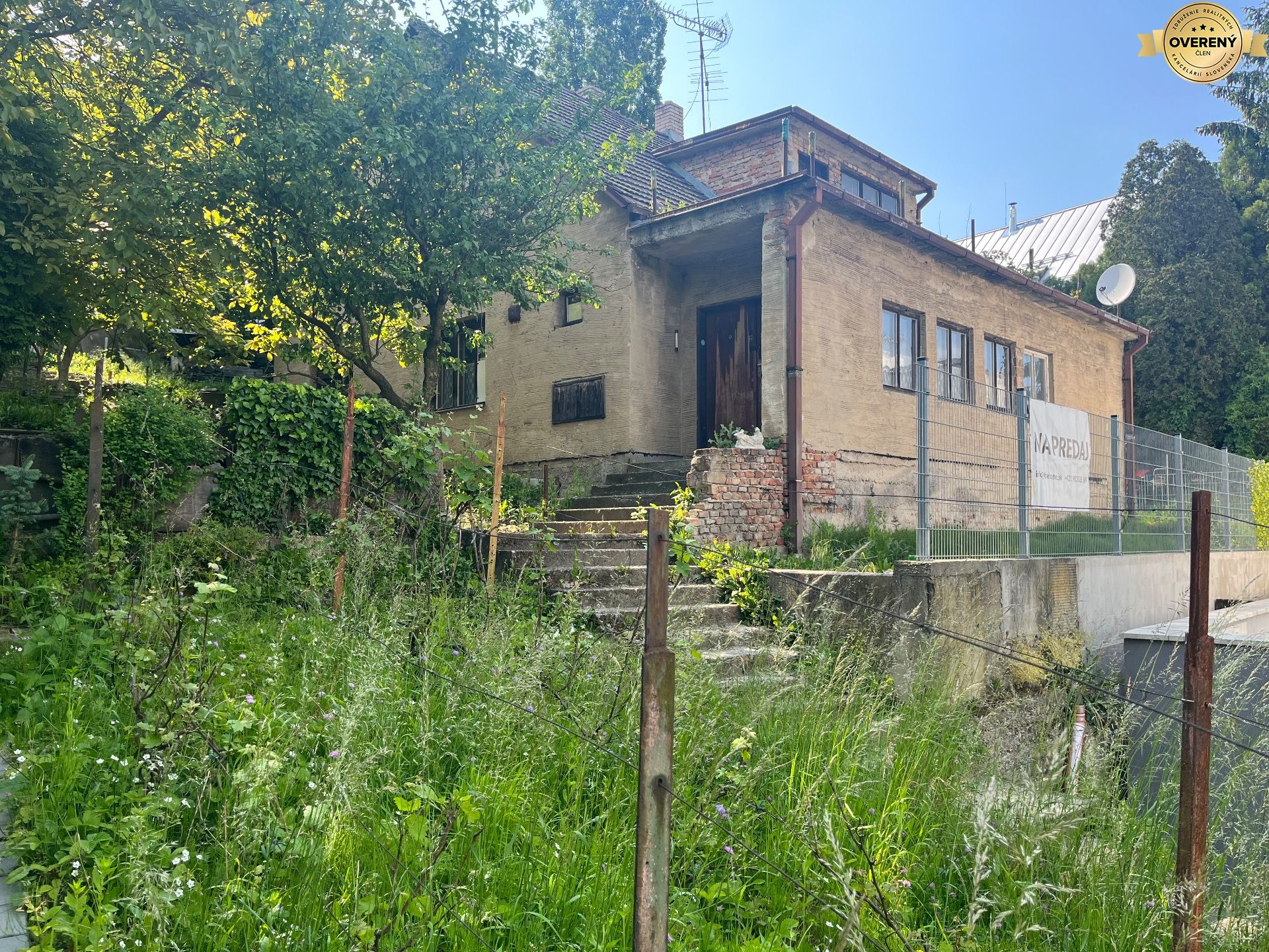 NUERA | FOR SALE Unique plot with old house near Horský park, Budkova 