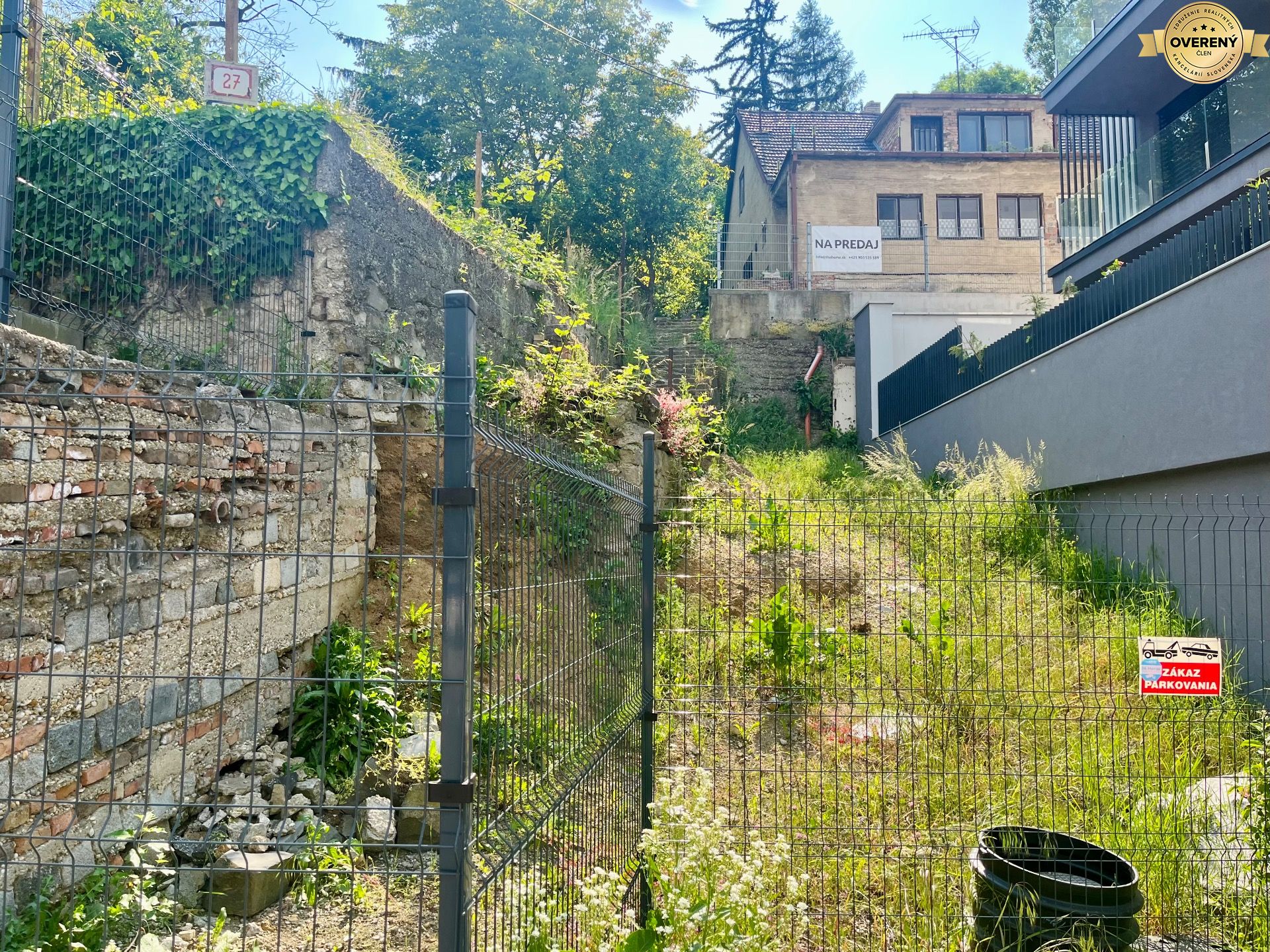 NUERA | FOR SALE Unique plot with old house near Horský park, Budkova 