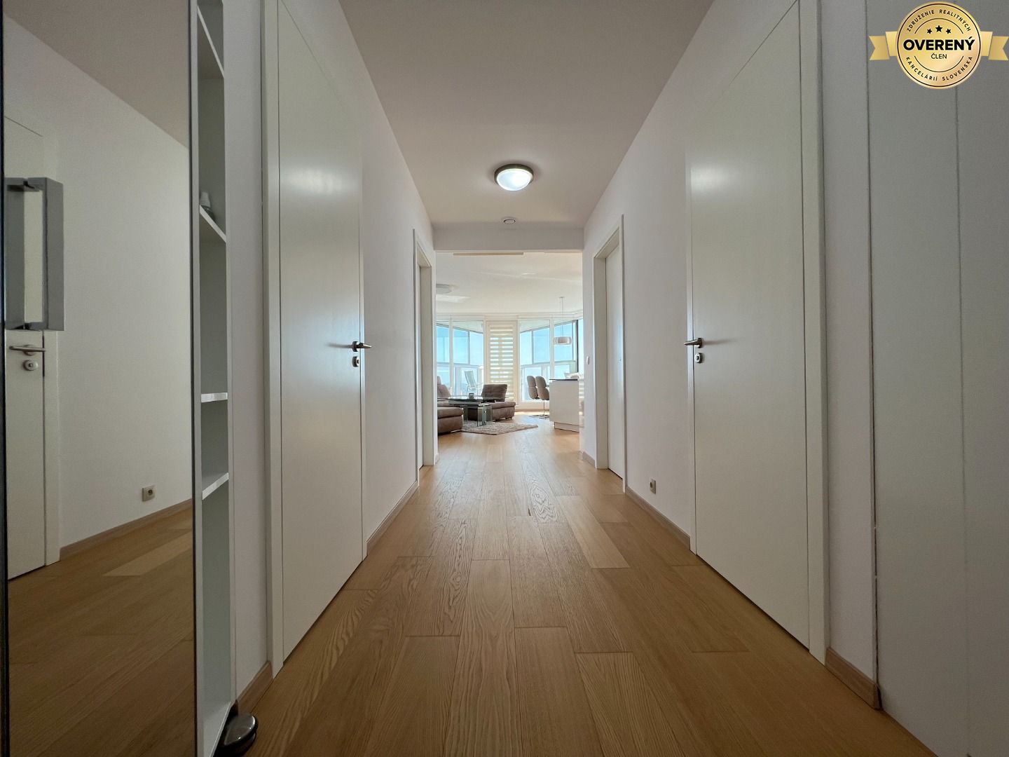 NUERA | PANORAMA CITY - 2-bed apt. with castle view, 26th fl., 97 sqm