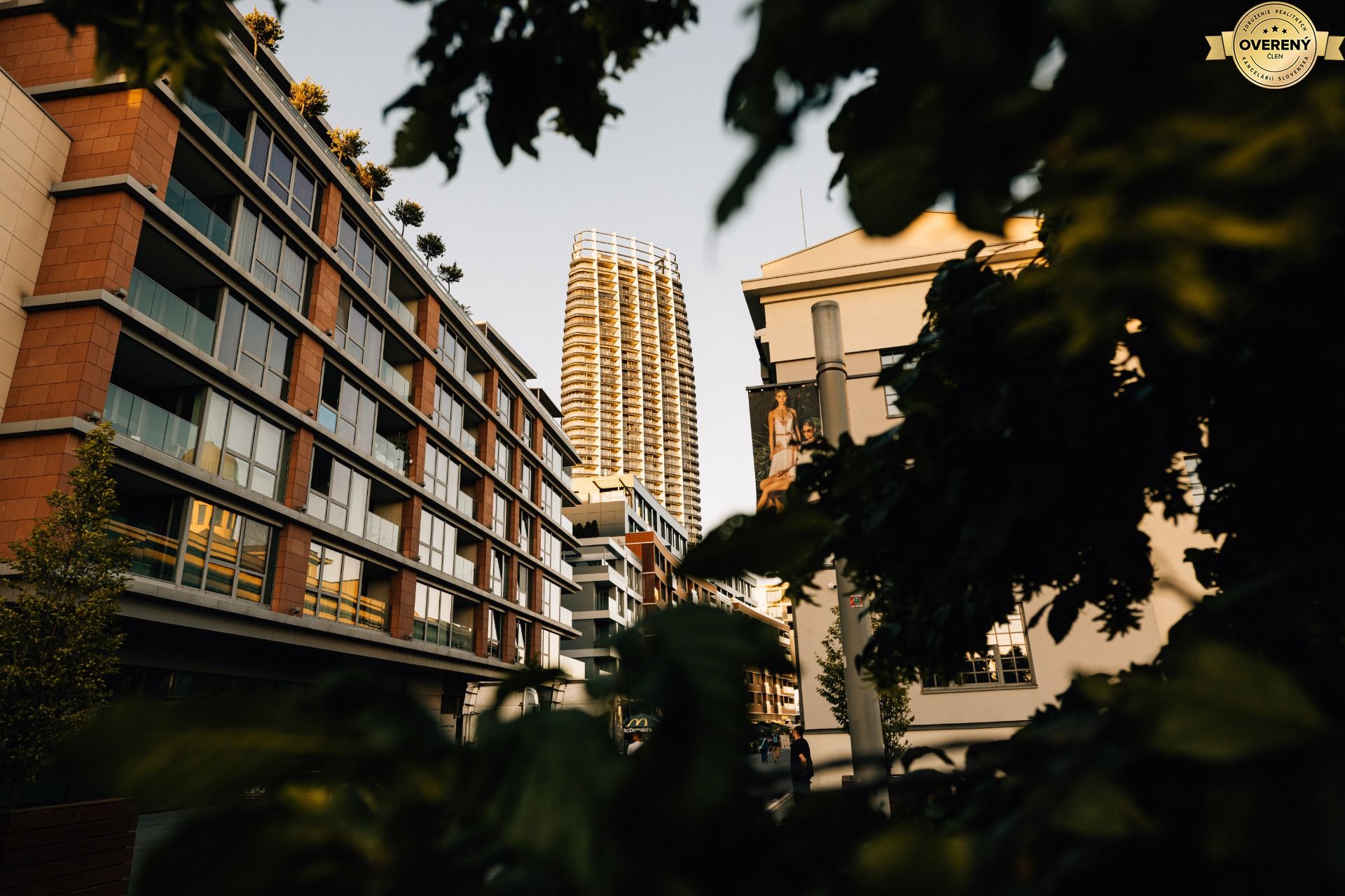 NUERA︱EUROVEA TOWER - LUX 2 bedroom apt., Karpaty view, 35th floor