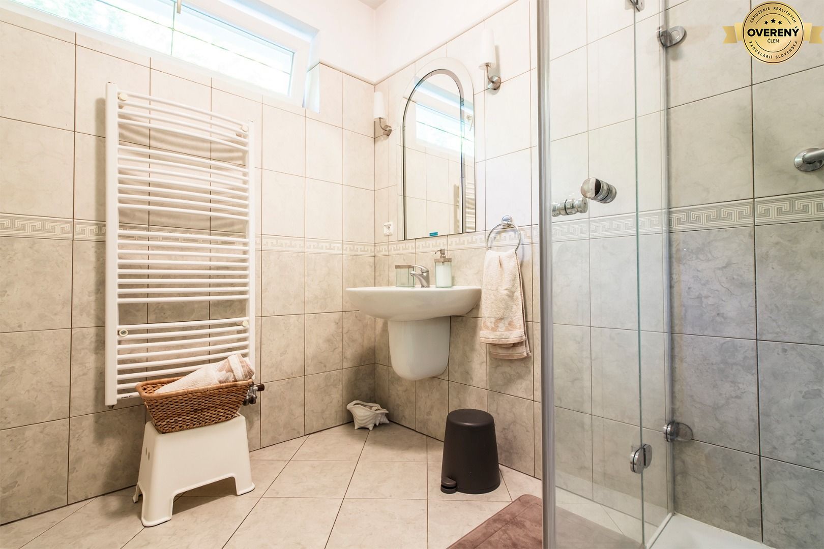 NUERA︱FOR SALE - Luxury 6 rooms family house in Rusovce