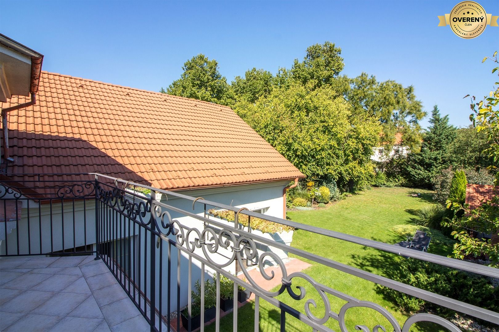 NUERA︱FOR SALE - Luxury 6 rooms family house in Rusovce