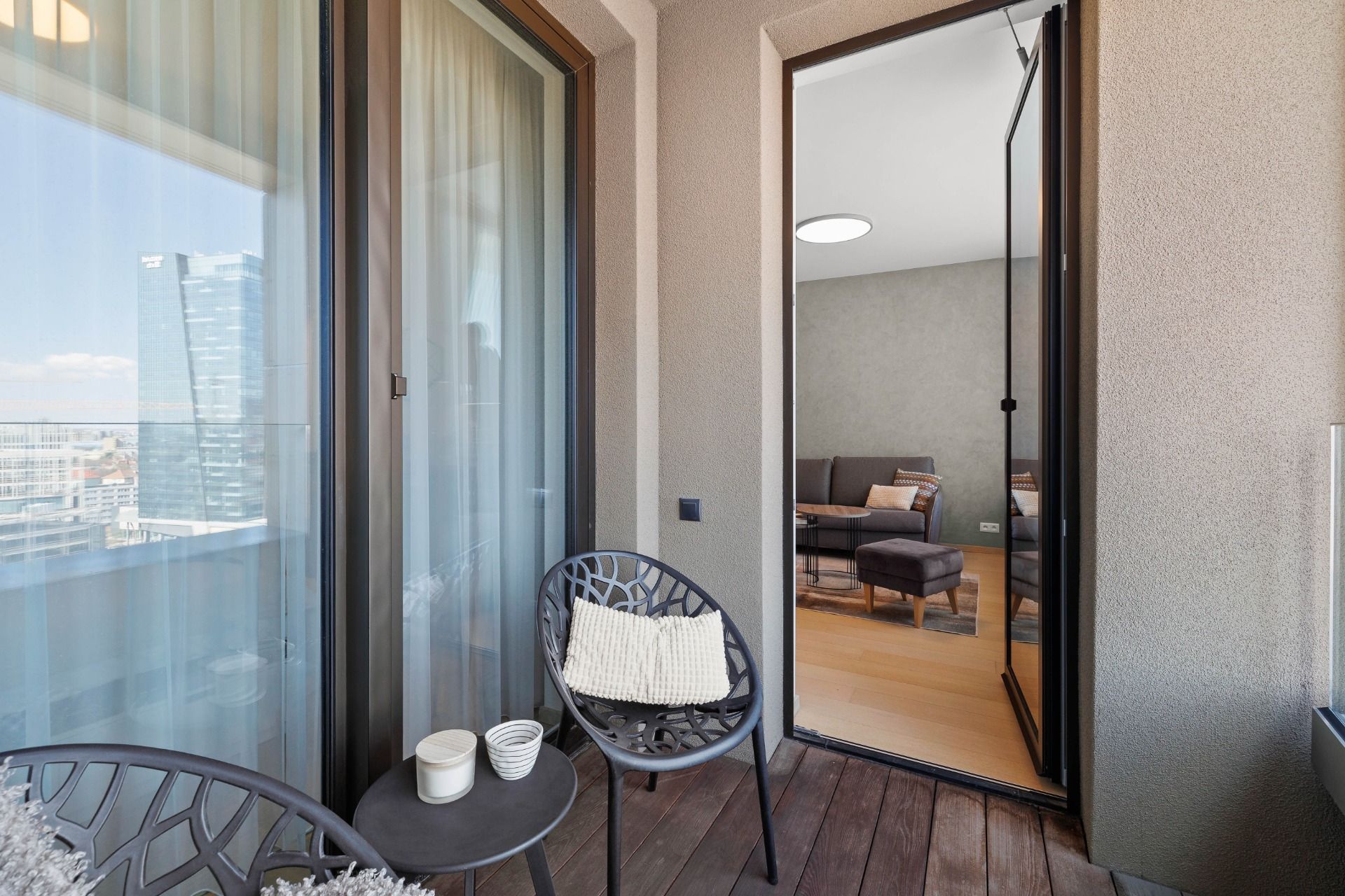 NUERA︱SKY PARK luxury furnished 2-room apartment on 15th floor