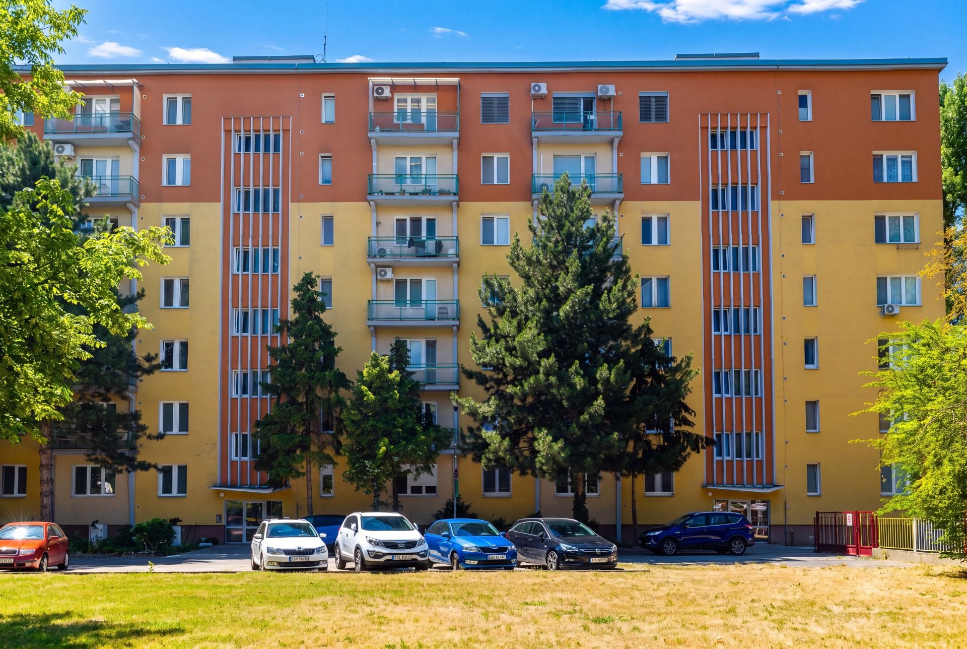 NUERA︱-  Reconstructed 2,5 room apartment, Haburska, Bratislava