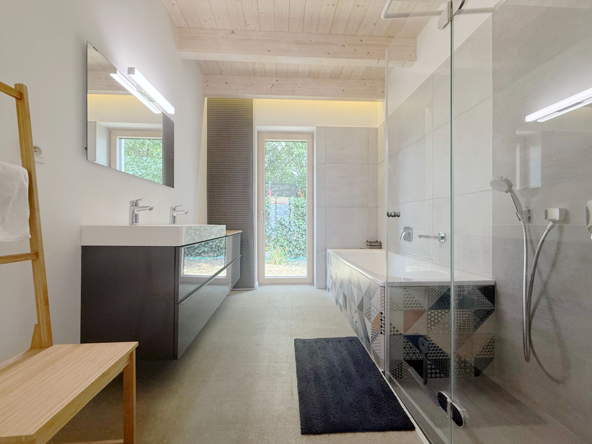 NUERA︱Family house with beautiful garden, Jablonové