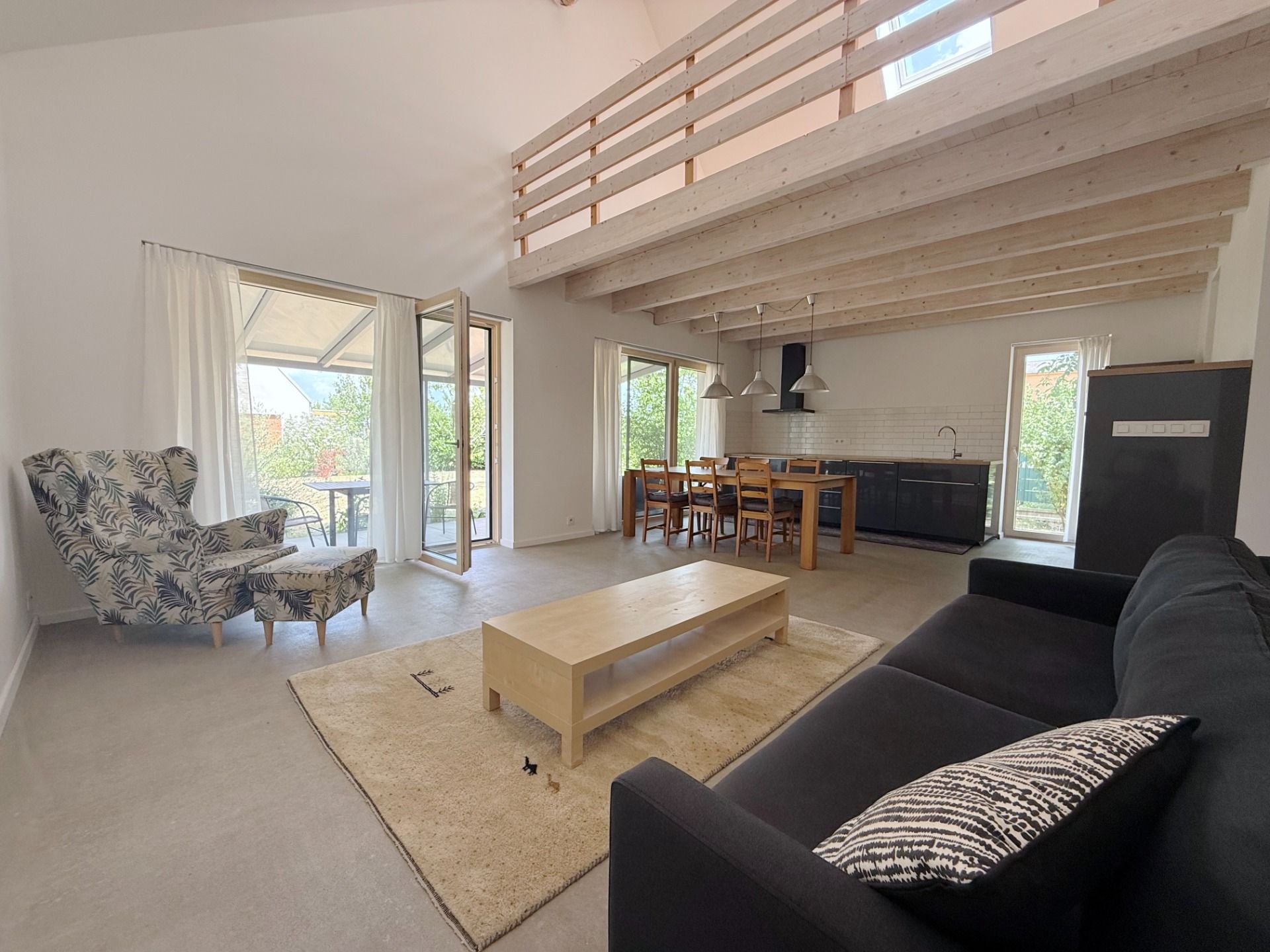 NUERA︱Family house with beautiful garden, Jablonové