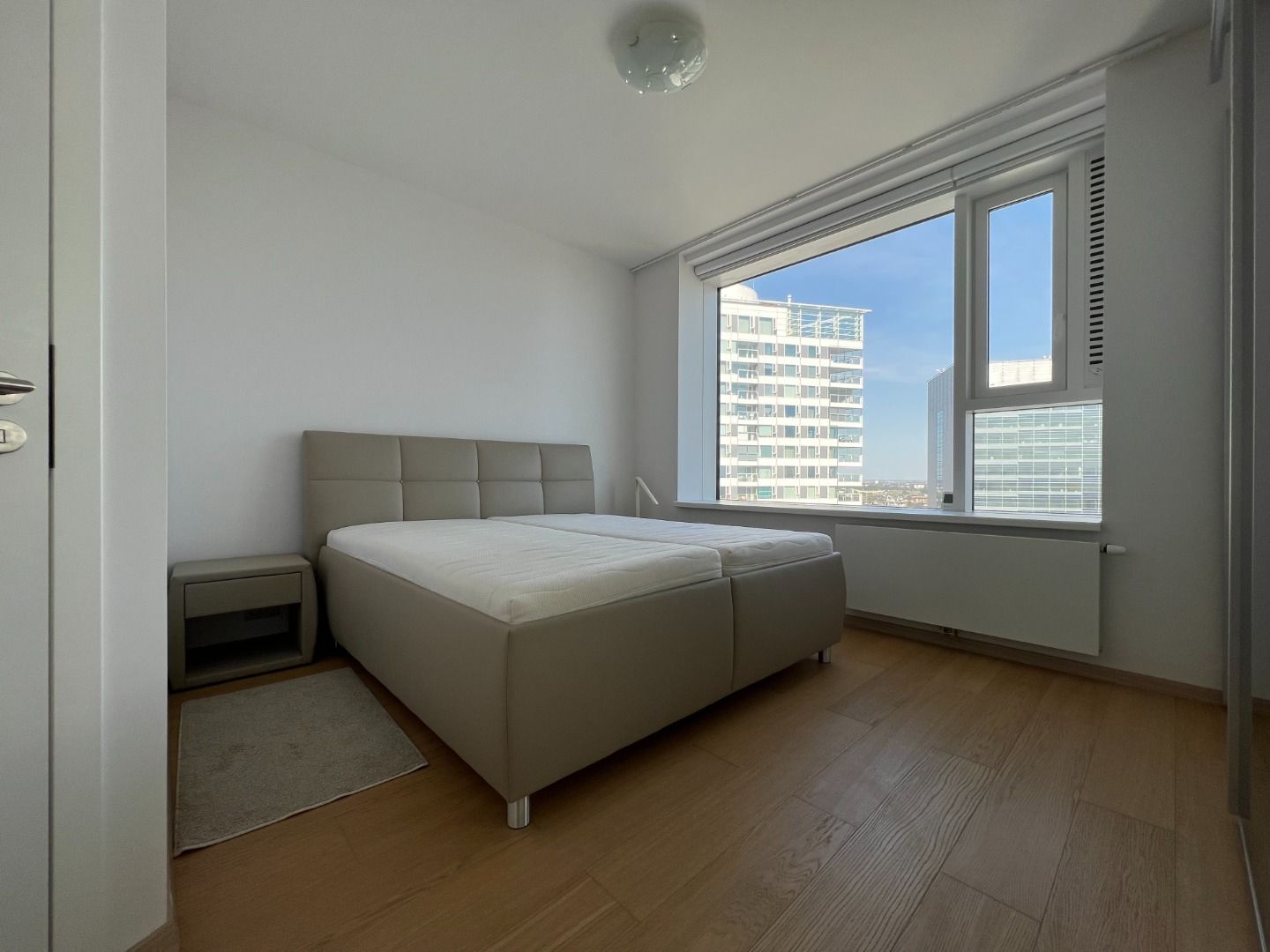 NUERA | PANORAMA CITY - 2-bed apt. with castle view, 26th fl., 97 sqm