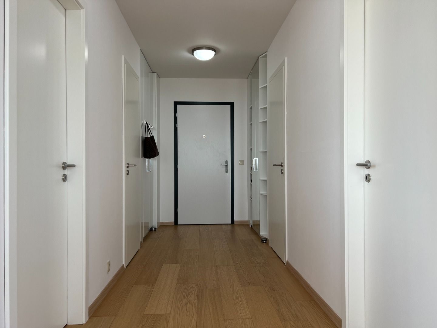 NUERA | PANORAMA CITY - 2-bed apt. with castle view, 26th fl., 97 sqm