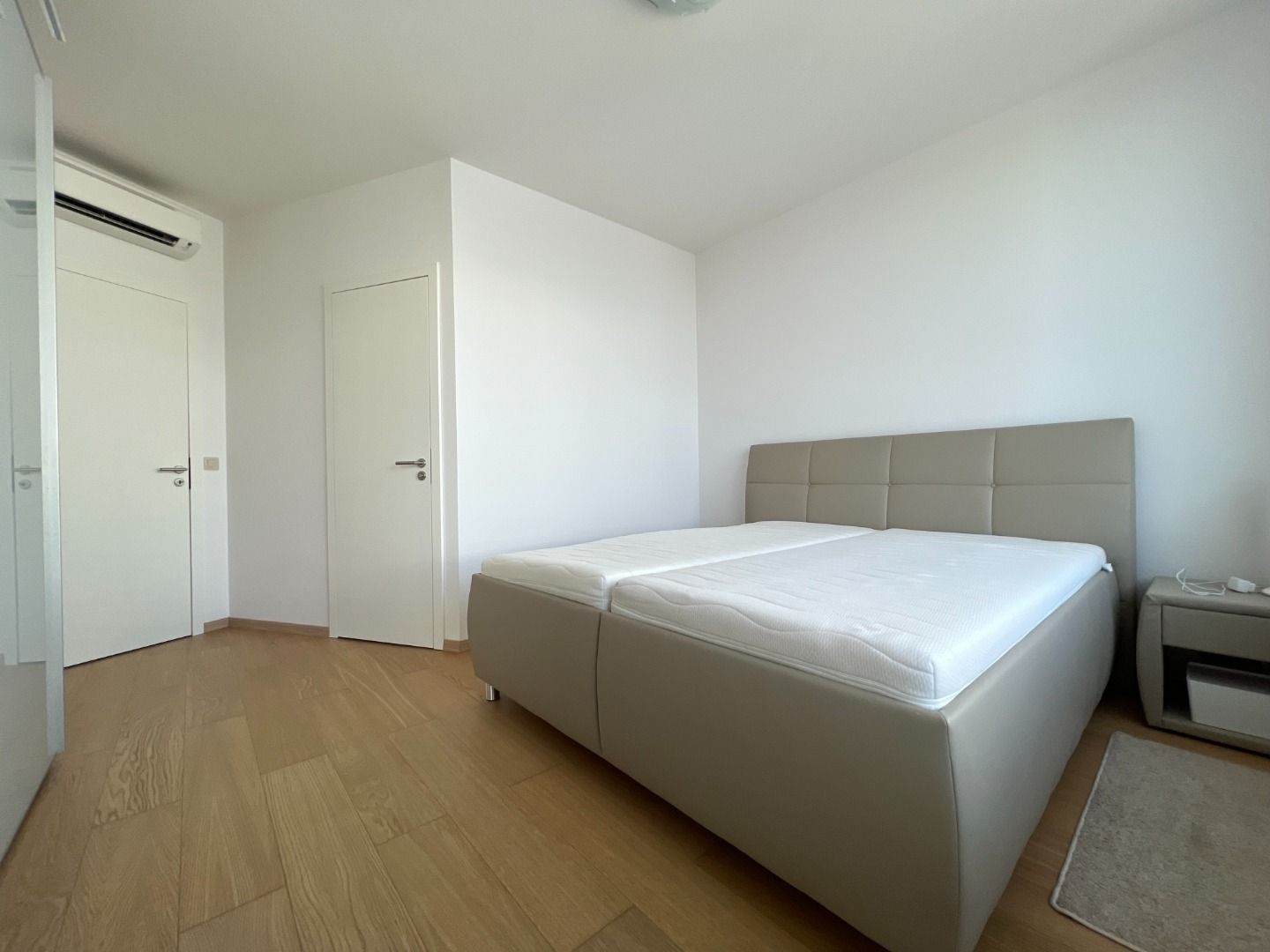 NUERA | PANORAMA CITY - 2-bed apt. with castle view, 26th fl., 97 sqm