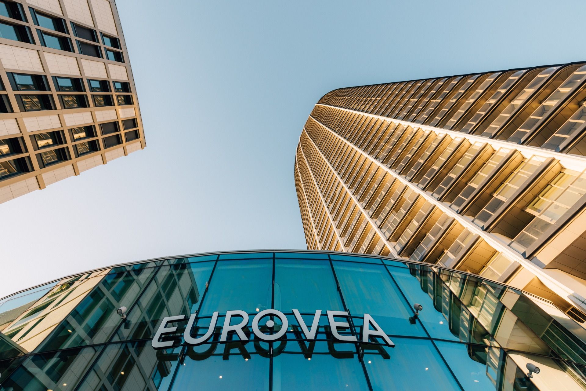 NUERA︱EUROVEA TOWER - Penthouse 3-bed. apt. Danube view, 44th