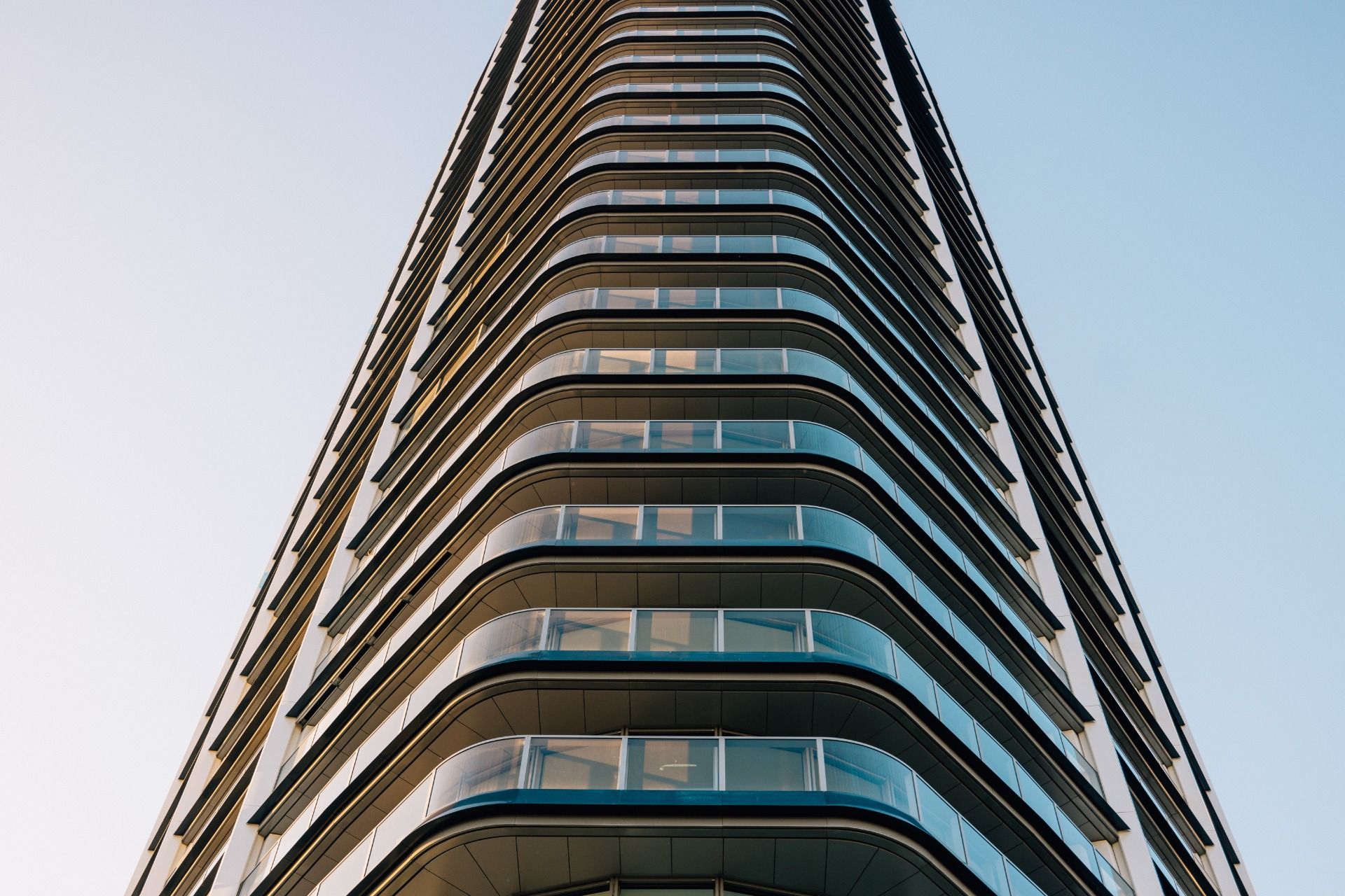 NUERA︱EUROVEA TOWER - Penthouse 3-bed. apt. Danube view, 44th