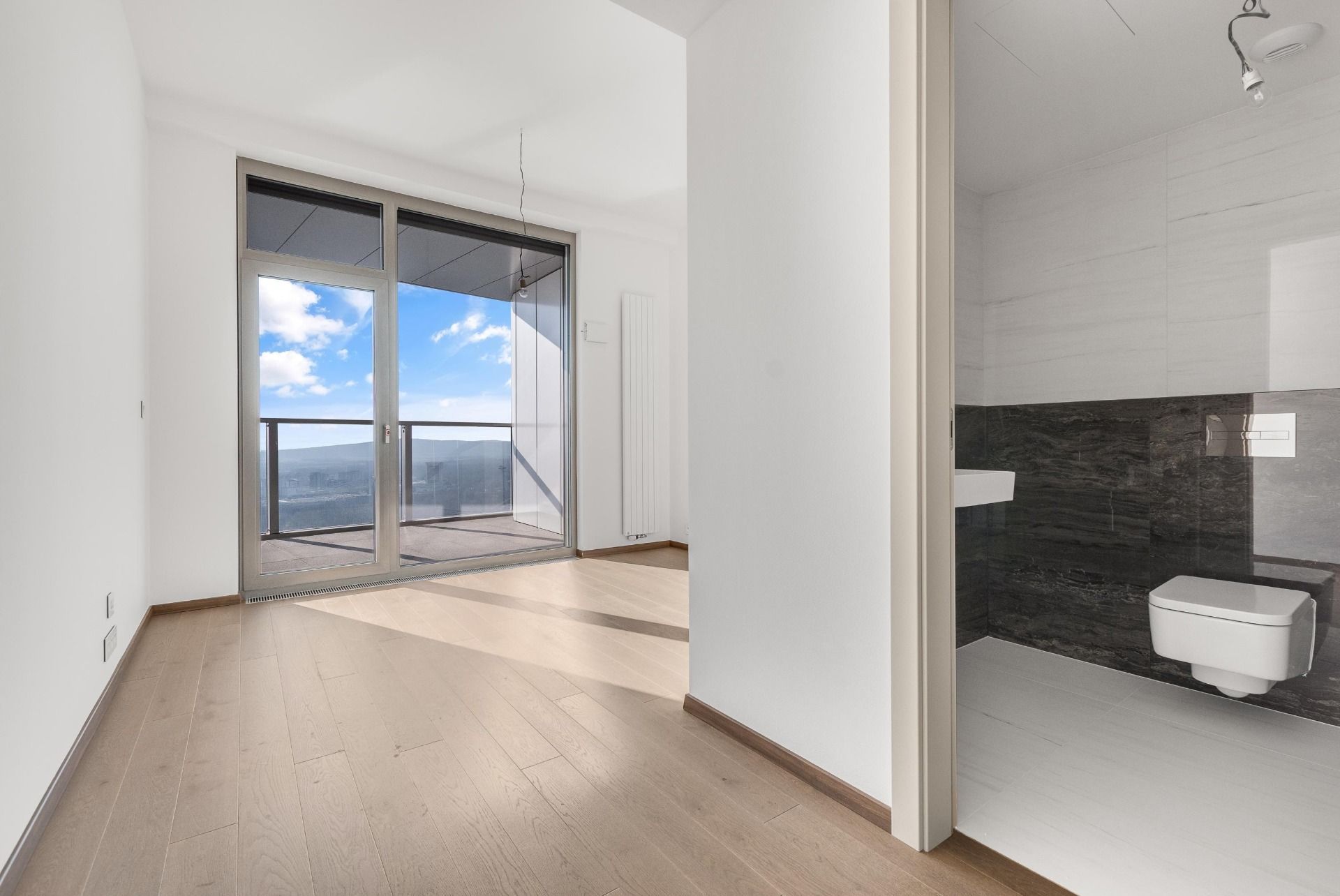 NUERA︱EUROVEA TOWER - Penthouse 3-bed. apt. Danube view, 44th