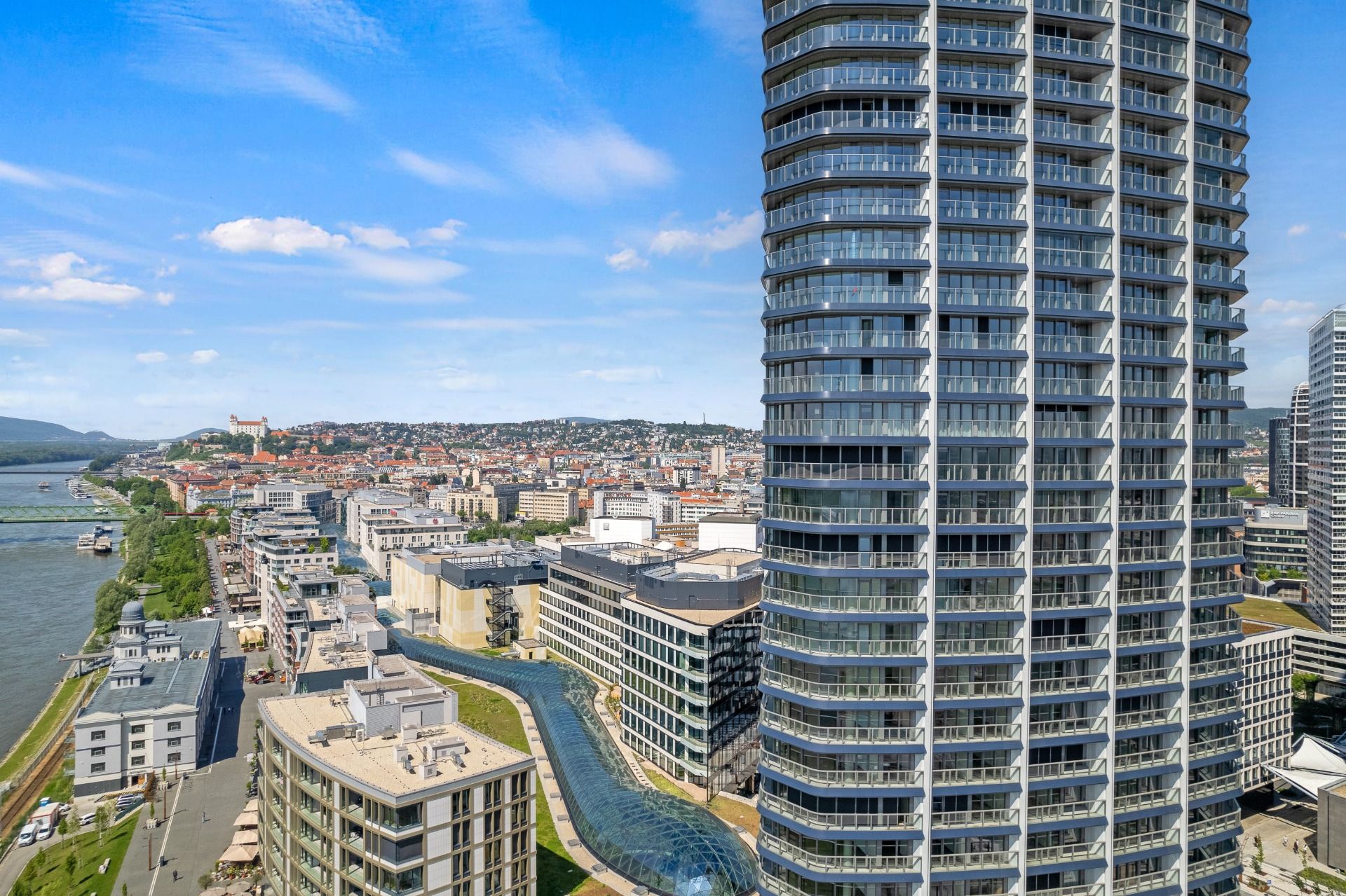 NUERA︱EUROVEA TOWER - Penthouse 3-bed. apt. Danube view, 44th