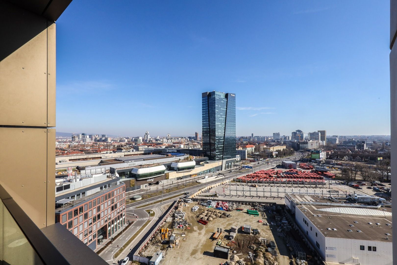 NUERA I SKY PARK Luxury 2-room apartment on 15th floor, tower 3