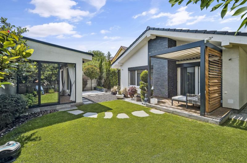 NUERA︱FOR SALE – 3-bedroom family house with garden house